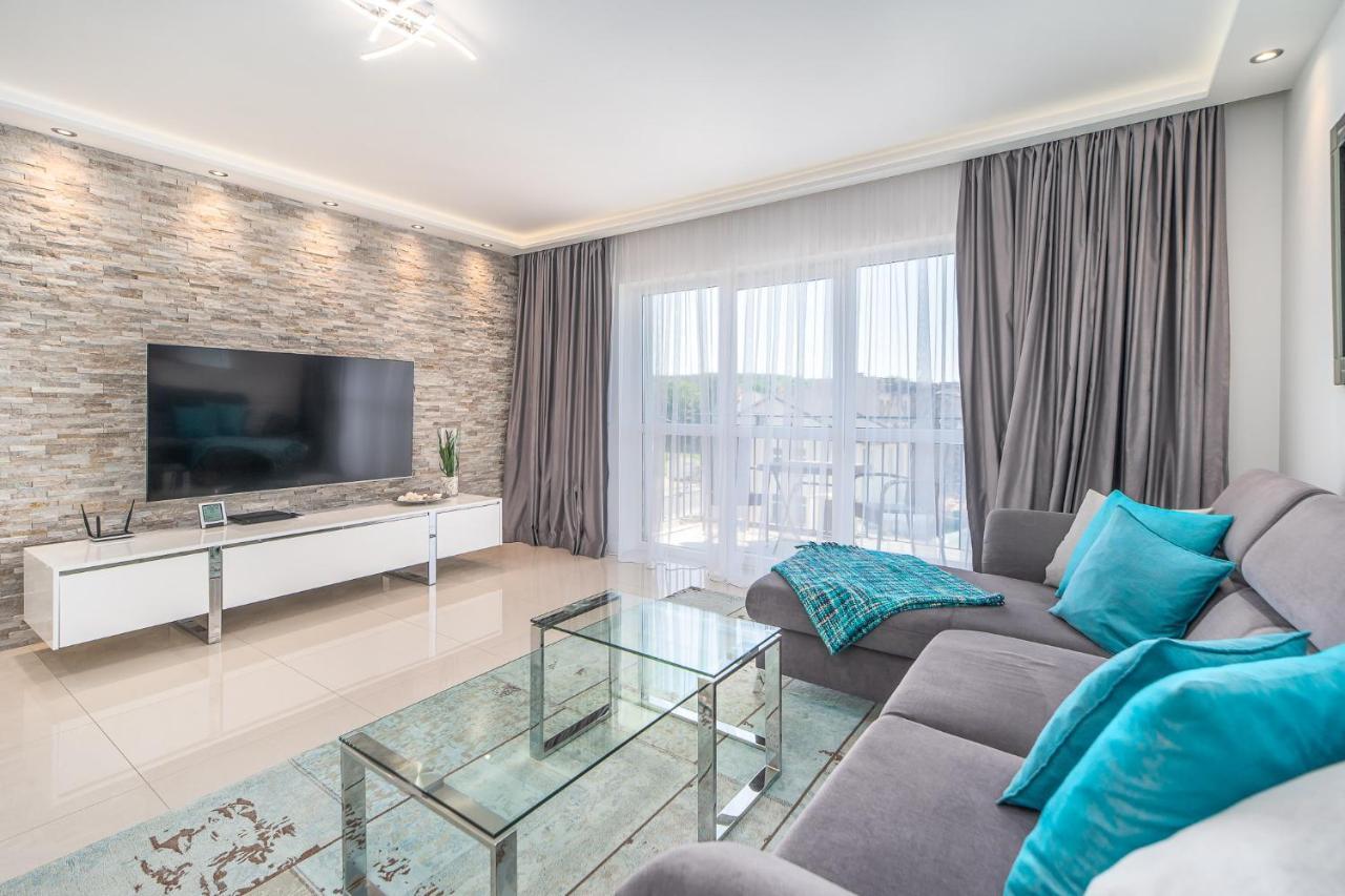Stylish Vacation Apartment With Parking In Miedzyzdroje By Noclegi Renters 외부 사진